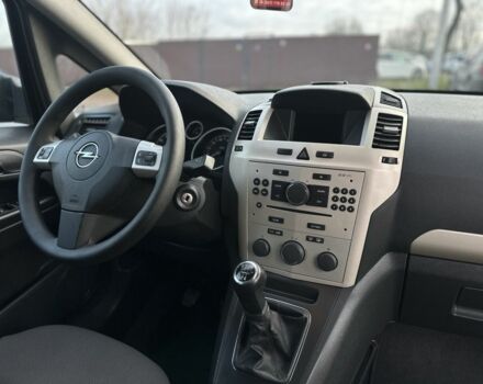 Синий Опель Зафира, объемом двигателя 1.8 л и пробегом 201 тыс. км за 6800 $, фото 7 на Automoto.ua