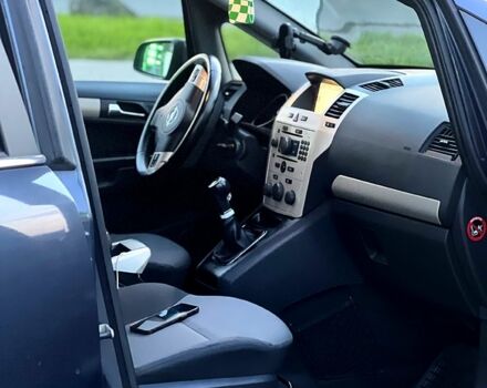 Синий Опель Зафира, объемом двигателя 1.6 л и пробегом 212 тыс. км за 5750 $, фото 5 на Automoto.ua