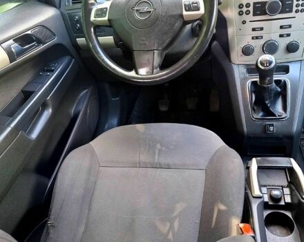 Синий Опель Зафира, объемом двигателя 1.6 л и пробегом 300 тыс. км за 4850 $, фото 3 на Automoto.ua
