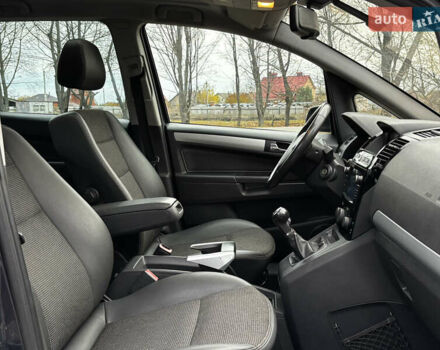 Синий Опель Зафира, объемом двигателя 1.9 л и пробегом 258 тыс. км за 5800 $, фото 27 на Automoto.ua