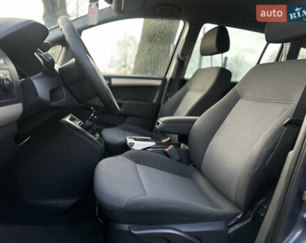 Синий Опель Зафира, объемом двигателя 1.8 л и пробегом 201 тыс. км за 6800 $, фото 23 на Automoto.ua