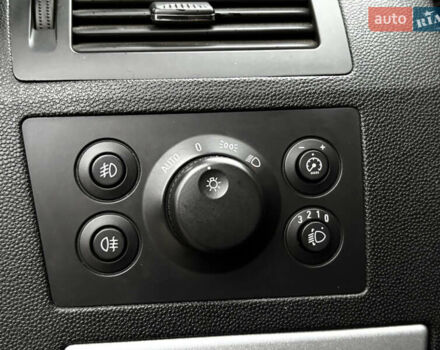 Синий Опель Зафира, объемом двигателя 1.9 л и пробегом 258 тыс. км за 5800 $, фото 41 на Automoto.ua