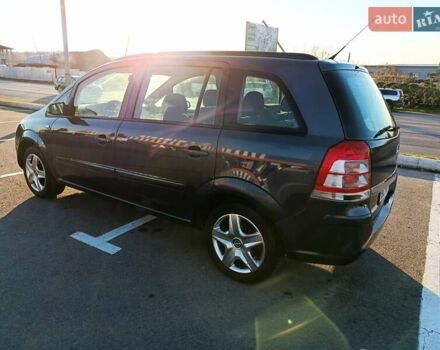 Синий Опель Зафира, объемом двигателя 1.6 л и пробегом 234 тыс. км за 5450 $, фото 17 на Automoto.ua