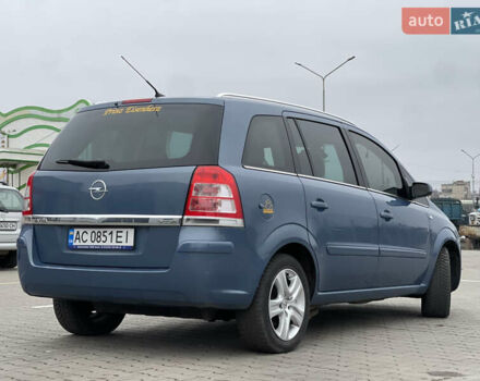 Синий Опель Зафира, объемом двигателя 1.6 л и пробегом 207 тыс. км за 6300 $, фото 5 на Automoto.ua