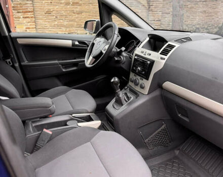 Синий Опель Зафира, объемом двигателя 1.6 л и пробегом 201 тыс. км за 5500 $, фото 8 на Automoto.ua