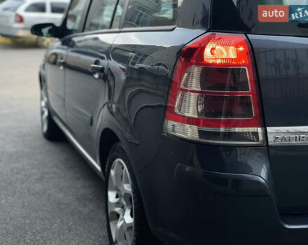 Синий Опель Зафира, объемом двигателя 1.6 л и пробегом 285 тыс. км за 6700 $, фото 19 на Automoto.ua