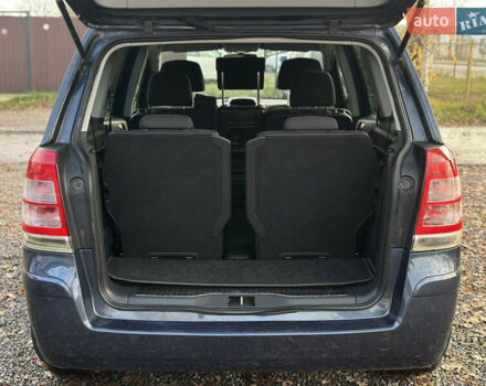 Синий Опель Зафира, объемом двигателя 1.8 л и пробегом 201 тыс. км за 6800 $, фото 36 на Automoto.ua