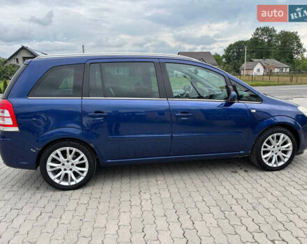 Синий Опель Зафира, объемом двигателя 1.8 л и пробегом 325 тыс. км за 6200 $, фото 1 на Automoto.ua