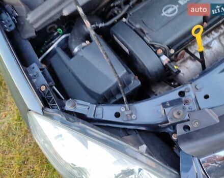 Синий Опель Зафира, объемом двигателя 1.6 л и пробегом 205 тыс. км за 7000 $, фото 42 на Automoto.ua