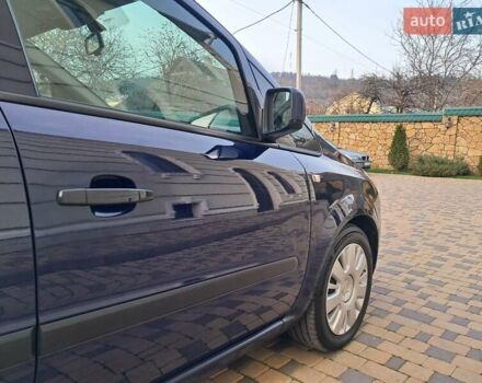 Синий Опель Зафира, объемом двигателя 1.6 л и пробегом 264 тыс. км за 5650 $, фото 22 на Automoto.ua