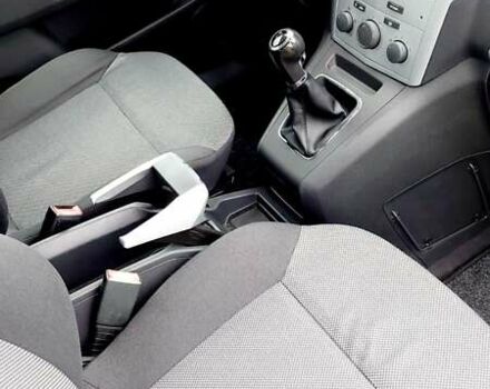 Синий Опель Зафира, объемом двигателя 1.6 л и пробегом 227 тыс. км за 6399 $, фото 21 на Automoto.ua