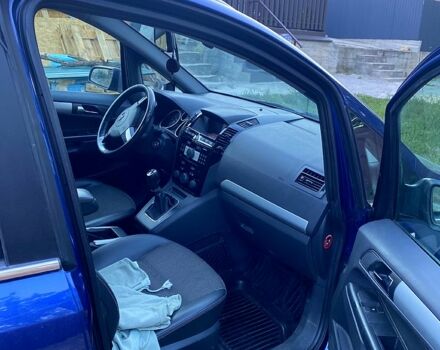 Синий Опель Зафира, объемом двигателя 1.7 л и пробегом 287 тыс. км за 5600 $, фото 1 на Automoto.ua