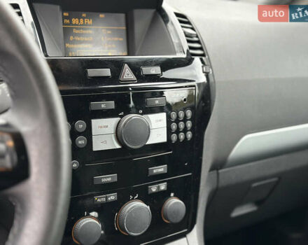 Синий Опель Зафира, объемом двигателя 1.8 л и пробегом 220 тыс. км за 6999 $, фото 13 на Automoto.ua