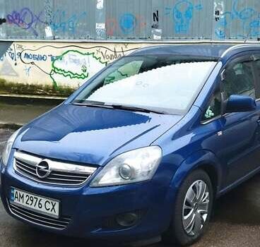 Синий Опель Зафира, объемом двигателя 1.7 л и пробегом 360 тыс. км за 6200 $, фото 16 на Automoto.ua