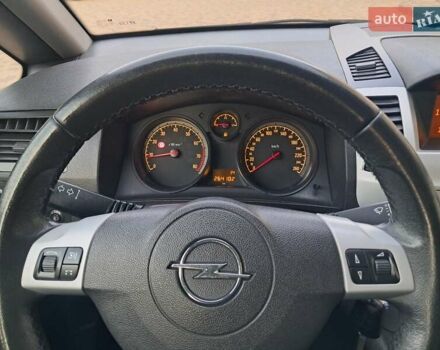 Синий Опель Зафира, объемом двигателя 1.6 л и пробегом 264 тыс. км за 5650 $, фото 57 на Automoto.ua