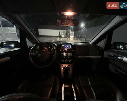 Синий Опель Зафира, объемом двигателя 1.9 л и пробегом 220 тыс. км за 8000 $, фото 14 на Automoto.ua