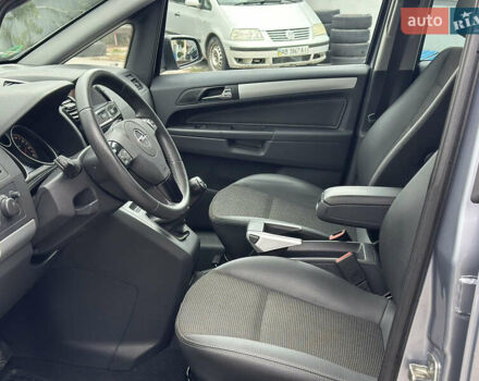 Синий Опель Зафира, объемом двигателя 1.8 л и пробегом 220 тыс. км за 6999 $, фото 8 на Automoto.ua