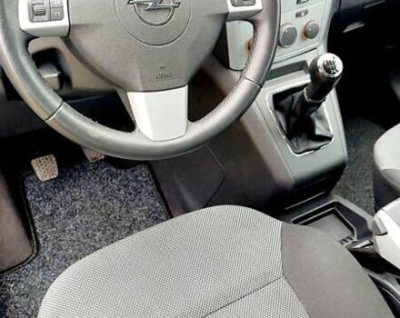 Синий Опель Зафира, объемом двигателя 1.6 л и пробегом 227 тыс. км за 6399 $, фото 13 на Automoto.ua