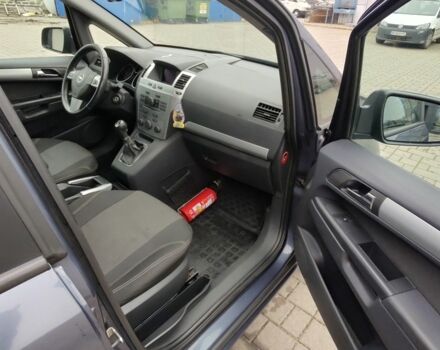 Синий Опель Зафира, объемом двигателя 1.7 л и пробегом 260 тыс. км за 6600 $, фото 7 на Automoto.ua