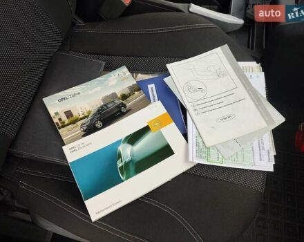 Синий Опель Зафира, объемом двигателя 1.7 л и пробегом 260 тыс. км за 6600 $, фото 8 на Automoto.ua