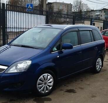 Синий Опель Зафира, объемом двигателя 1.7 л и пробегом 360 тыс. км за 6200 $, фото 14 на Automoto.ua