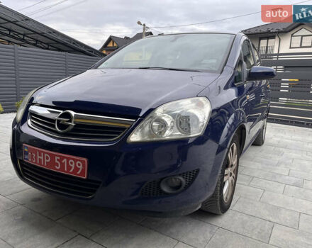 Синий Опель Зафира, объемом двигателя 1.6 л и пробегом 210 тыс. км за 4950 $, фото 3 на Automoto.ua