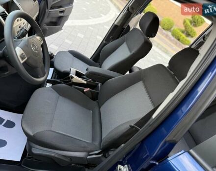 Синий Опель Зафира, объемом двигателя 1.6 л и пробегом 180 тыс. км за 6750 $, фото 45 на Automoto.ua