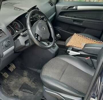 Синий Опель Зафира, объемом двигателя 1.7 л и пробегом 100 тыс. км за 6200 $, фото 5 на Automoto.ua