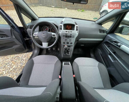 Синій Опель Зафіра, об'ємом двигуна 1.69 л та пробігом 220 тис. км за 6500 $, фото 12 на Automoto.ua