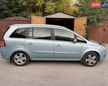 Синий Опель Зафира, объемом двигателя 1.7 л и пробегом 315 тыс. км за 6500 $, фото 3 на Automoto.ua