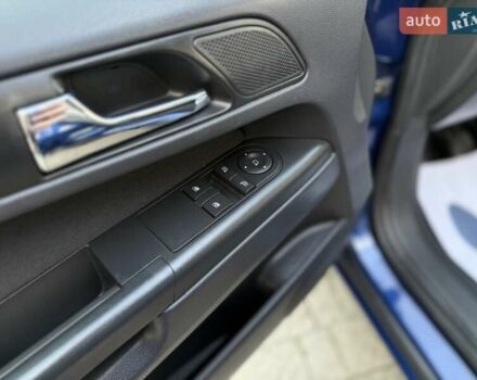 Синий Опель Зафира, объемом двигателя 1.6 л и пробегом 180 тыс. км за 6750 $, фото 52 на Automoto.ua