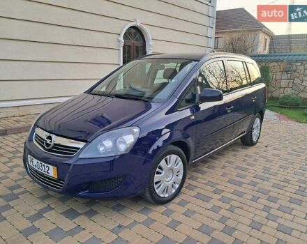 Синий Опель Зафира, объемом двигателя 1.6 л и пробегом 264 тыс. км за 5650 $, фото 4 на Automoto.ua