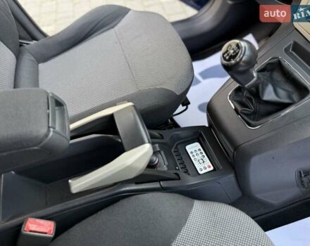 Синий Опель Зафира, объемом двигателя 1.6 л и пробегом 180 тыс. км за 6750 $, фото 62 на Automoto.ua