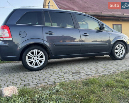 Синий Опель Зафира, объемом двигателя 1.8 л и пробегом 250 тыс. км за 6750 $, фото 6 на Automoto.ua