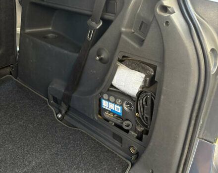 Синий Опель Зафира, объемом двигателя 1.7 л и пробегом 248 тыс. км за 7150 $, фото 14 на Automoto.ua