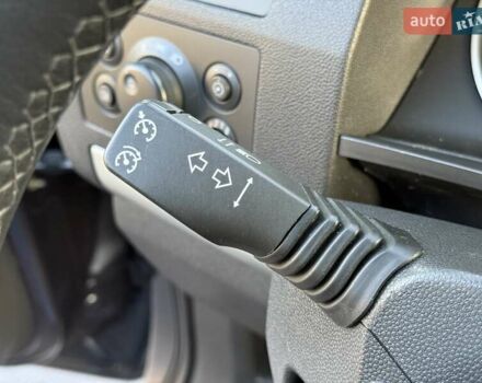 Синий Опель Зафира, объемом двигателя 1.8 л и пробегом 186 тыс. км за 7250 $, фото 58 на Automoto.ua