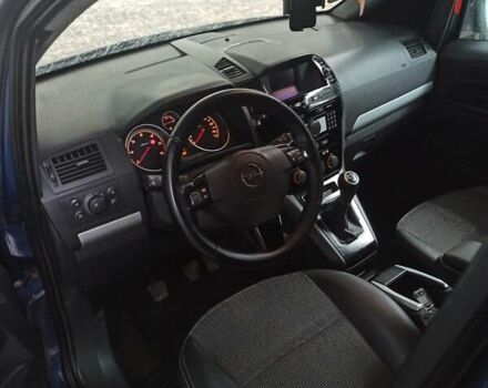 Синий Опель Зафира, объемом двигателя 1.7 л и пробегом 357 тыс. км за 6500 $, фото 5 на Automoto.ua