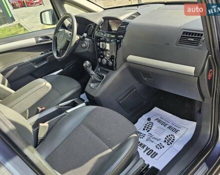 Синий Опель Зафира, объемом двигателя 1.7 л и пробегом 241 тыс. км за 7200 $, фото 7 на Automoto.ua