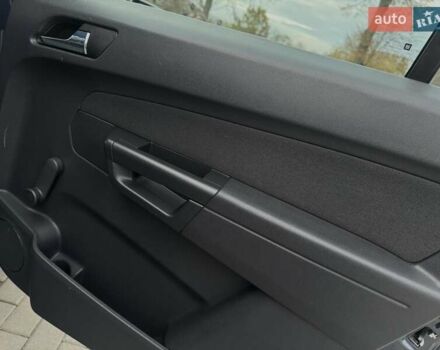 Синий Опель Зафира, объемом двигателя 1.6 л и пробегом 182 тыс. км за 6950 $, фото 67 на Automoto.ua