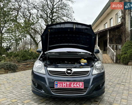 Синий Опель Зафира, объемом двигателя 1.8 л и пробегом 135 тыс. км за 9199 $, фото 64 на Automoto.ua