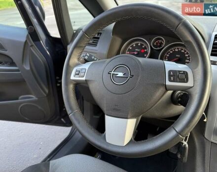 Синий Опель Зафира, объемом двигателя 1.8 л и пробегом 186 тыс. км за 7250 $, фото 56 на Automoto.ua