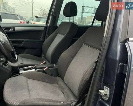 Синий Опель Зафира, объемом двигателя 1.69 л и пробегом 324 тыс. км за 6990 $, фото 9 на Automoto.ua