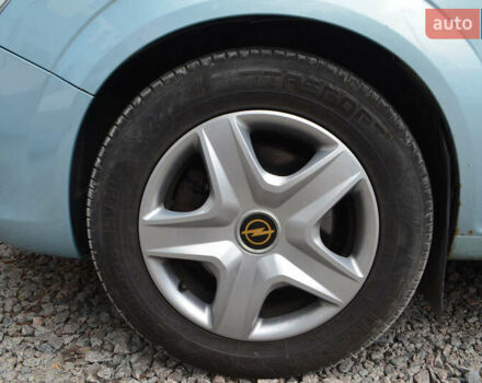 Опель Зафира 2010 в Киеве на Automoto.ua Синий Опель Зафира, объемом двигателя 1.6 л и пробегом 310 тыс. км за 6800 $, фото 10 на Automoto.ua