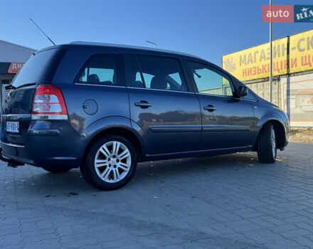 Синий Опель Зафира, объемом двигателя 1.8 л и пробегом 250 тыс. км за 6750 $, фото 1 на Automoto.ua