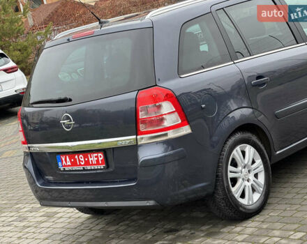 Синий Опель Зафира, объемом двигателя 1.7 л и пробегом 197 тыс. км за 8150 $, фото 16 на Automoto.ua