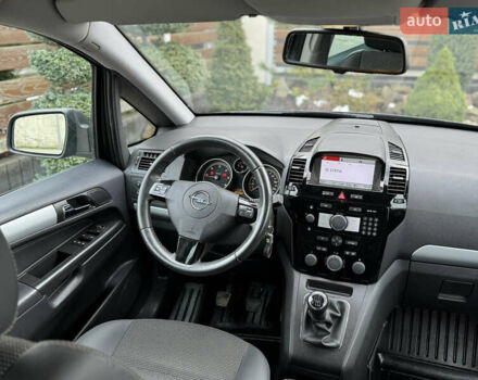 Синій Опель Зафіра, об'ємом двигуна 1.7 л та пробігом 197 тис. км за 7399 $, фото 3 на Automoto.ua