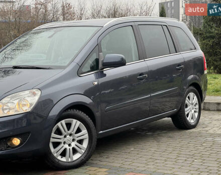 Синий Опель Зафира, объемом двигателя 1.7 л и пробегом 197 тыс. км за 8150 $, фото 4 на Automoto.ua