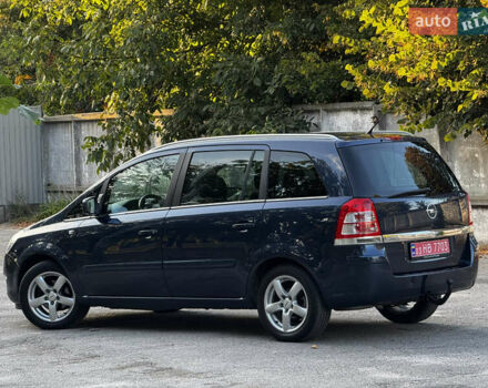 Синий Опель Зафира, объемом двигателя 1.6 л и пробегом 192 тыс. км за 7400 $, фото 4 на Automoto.ua