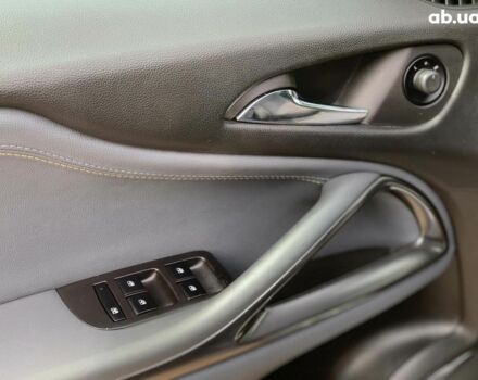 Синий Опель Зафира, объемом двигателя 1.4 л и пробегом 196 тыс. км за 10190 $, фото 20 на Automoto.ua