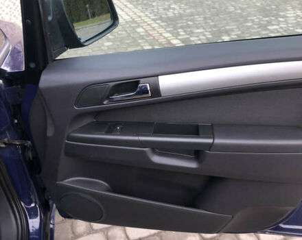 Синий Опель Зафира, объемом двигателя 1.69 л и пробегом 270 тыс. км за 7700 $, фото 18 на Automoto.ua